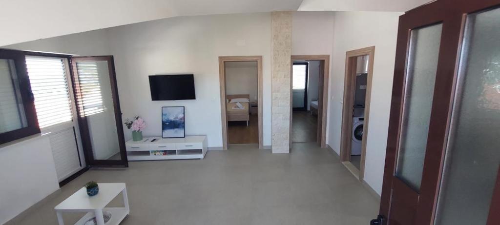 טרוגיר Apartments Boljat מראה חיצוני תמונה